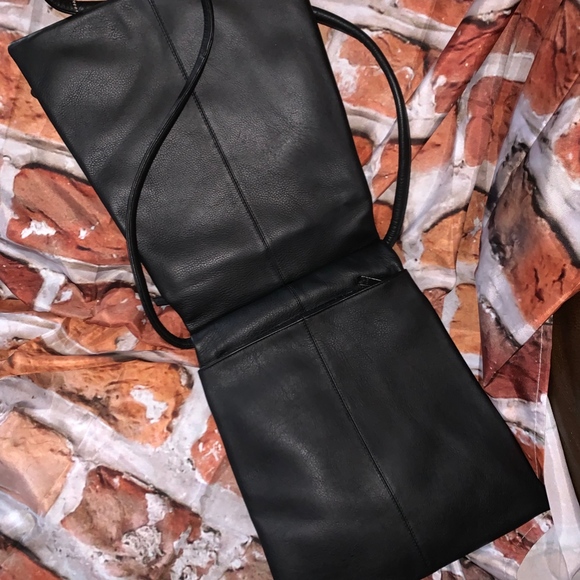 Tuci Italia Reptile Crossbody - Picture 4 of 6